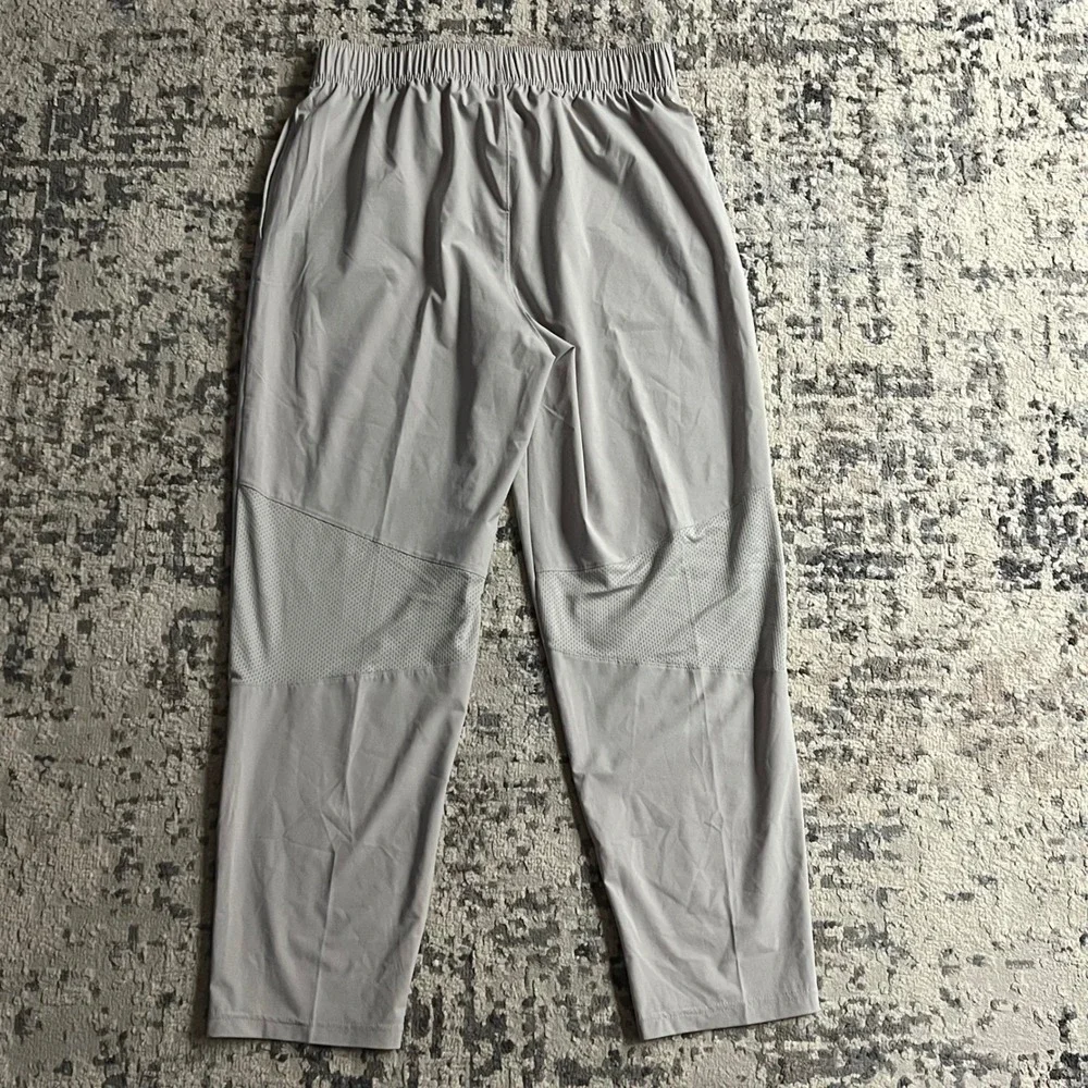 Nike Dri-FIT Womens Tapered Training Pants Light Gray Mesh Vented Joggers Size M